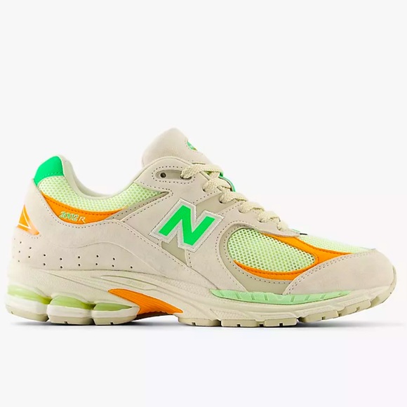 🍏 NEW BALANCE 2002R GREEN APPLE 🍏